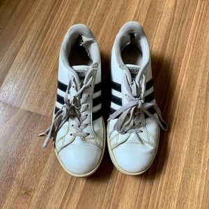 Adidas Grand Court Sneakers